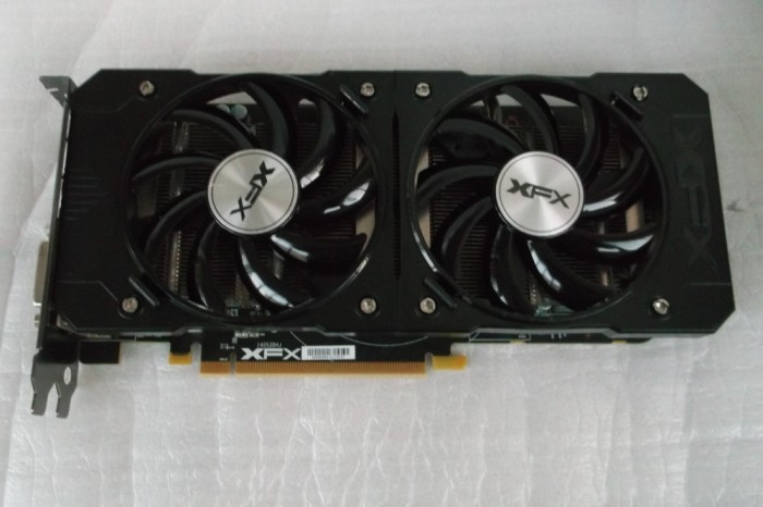 Placa video XFX Radeon R9 380 Double Dissipation Black Edition 2GB/256bits