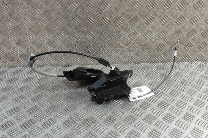 &Icirc;ncuietoare ușă dreapta față CITRO&Euml;N JUMPY III Van 2024 OEM: PSA084143 | 31882643