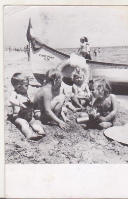 bnk cp Vasile Roaita - Copii la plaja - uzata foto