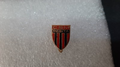 Insigna CSM Resita foto