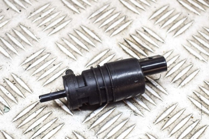 Motor rezervor lichid de parbriz BMW 3 F30, F80 2016 OEM: 7302589 20283953