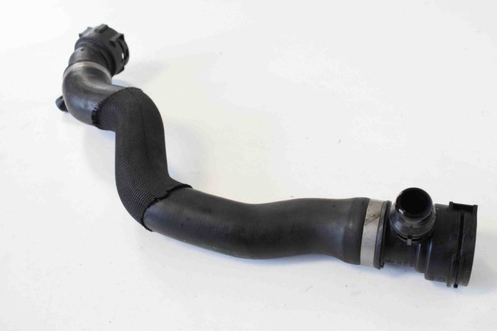 Furtun radiator răcire dreapta BMW X5 F15, F85 2014 OEM: 8514218