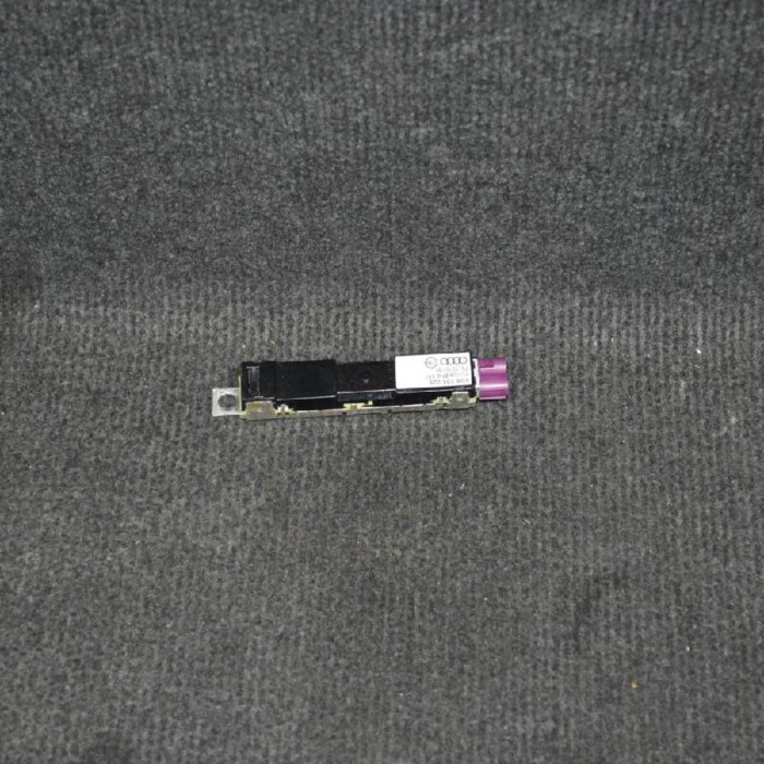 Amplificator de antena AUDI A6 4G2, C7, 4GC 2012 OEM: 4G5035225 2302761