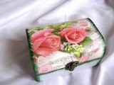 cutie lemn decorata cu trandafiri 23841