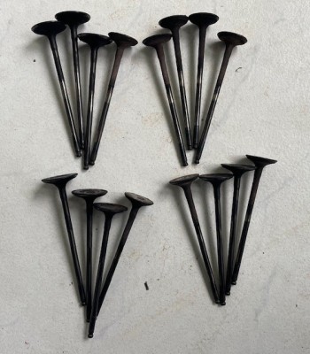 Yamaha R6 (RJ03) 1999-2002 Ventile supape ( pret pentru 1 bucata) foto