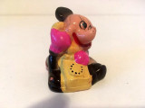 * Ascutitoare veche ceramica Mikey Mouse la telefon, 4.5x4cm, colectie, anii &#039;80