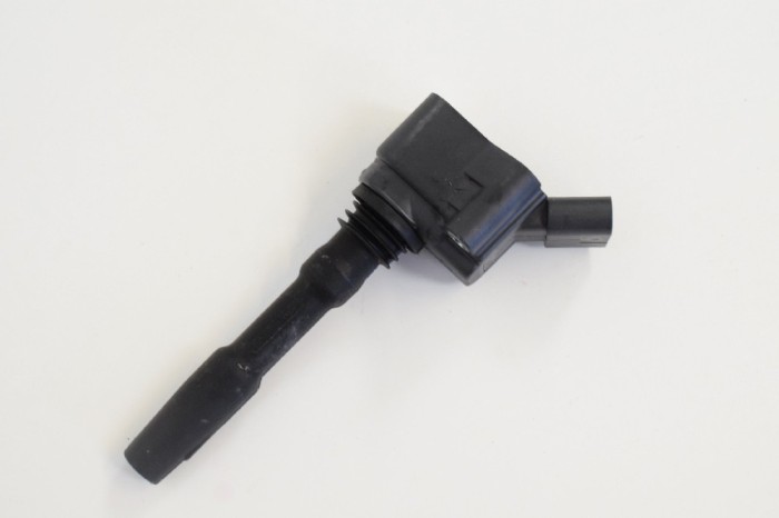 Bobina de inducție de &icirc;naltă tensiune VW TOUAREG CR7 2018 OEM: 06H905110G | 11548203