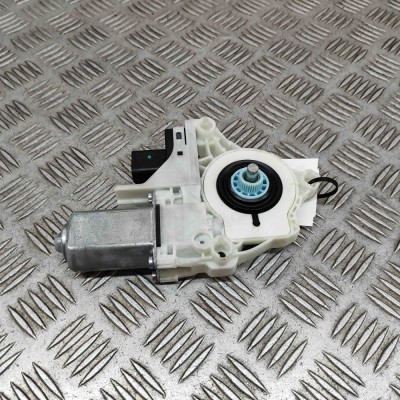 Motor macara geam ușă dreapta față TESLA MODEL Y 2023 OEM: 1526796-00-E 26302080 foto