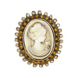 Brosa camee aurie model 12, in cutie de bijuterii