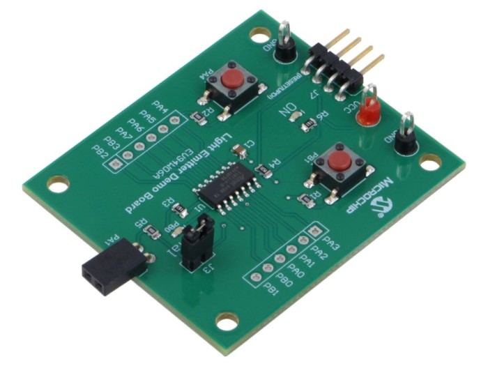 Kit prototip Microchip pentru dezvoltare