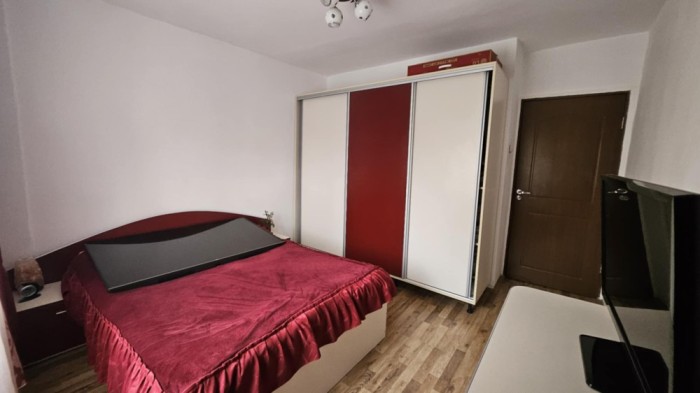 Apartament cu 3 camere