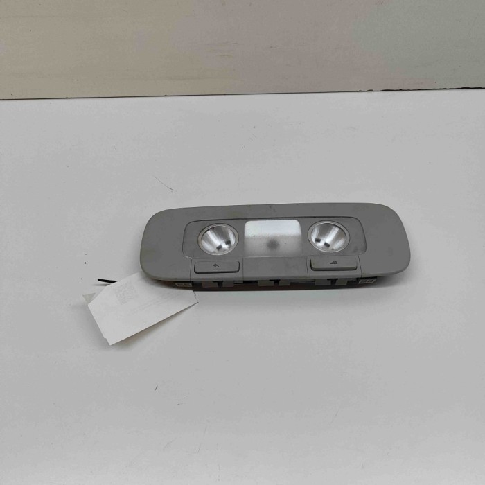 Iluminare interioară VW PASSAT Variant B7 365 2014 OEM: 3C0947291E 30781377