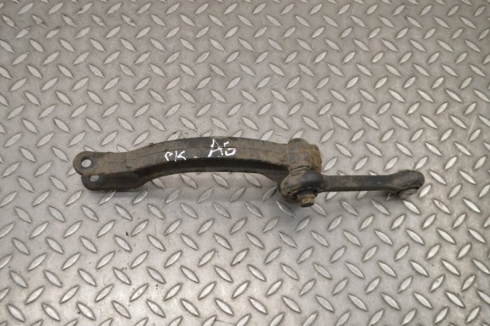 Braț inferior st&acirc;nga față AUDI A6 4G2, C7, 4GC 2016 OEM: 8K0413L 14732437