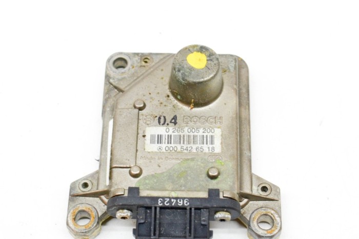Senzor de accelerație MERCEDES-BENZ S W220 1999 OEM: 0265005200,0005426518 13795355