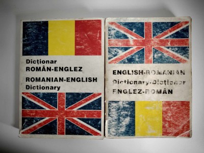 Set Dicționare Englez-Rom&amp;acirc;n &amp;amp; Rom&amp;acirc;n-Englez &amp;ndash; Călătoria Cuvintelor &amp;icirc;n Timp foto