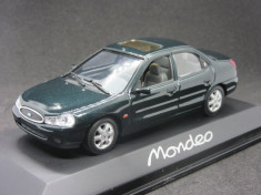 Macheta Ford Mondeo MK2 Sedan Minichamps 1:43 foto