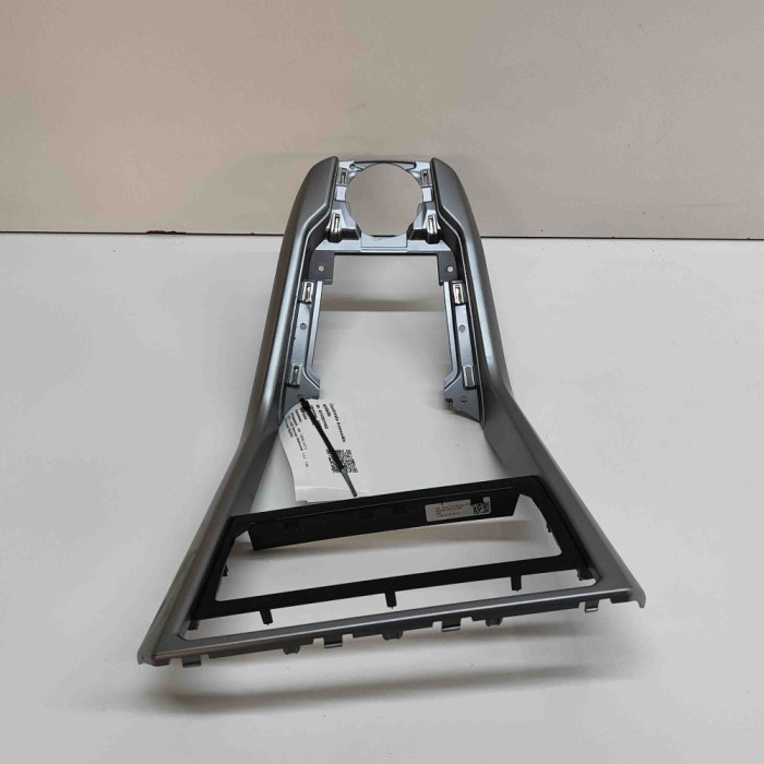 Ornament consola centrală VW T-ROC A11 2023 OEM: 2GB863042B 31253162