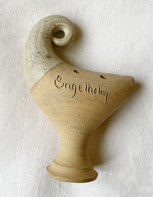 Ocarina din ceramica suedeza inscriptionata ENGHLHOLM semnata si datata 1995 foto