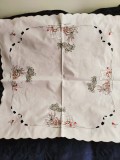 Față de masă broderie mecanică
