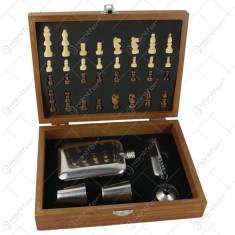 Set cadou pentru barbati Sah/Plosca/2 pahare/Briceag 24&times;18 CM