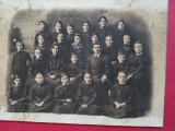 fotografie de colectie ,atelier romanesc ,anii 1900.Elevi de scoala PERIOADA ANTEBELICA