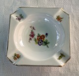 Scrumiera din portelan german ROSENTHAL decorata cu motive florale, Decorative