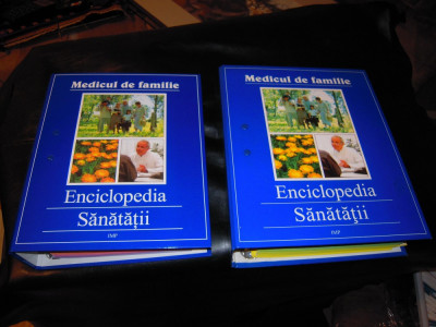 LOT de 2 carti Reader&amp;#039;s Digest: Enciclopedia sanatatii - Medicul de familie foto