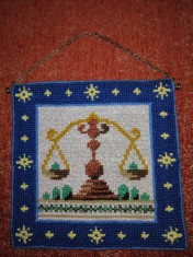 Peretar zodia horoscop balanta cusut brodat manual decor perete pe suport alama