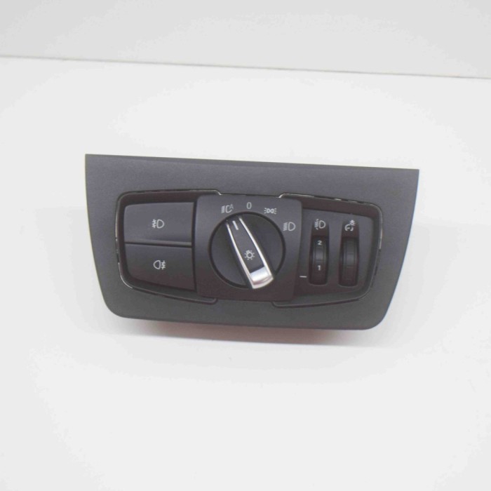 Modul de control comutator faruri BMW 3 F30, F80 2016 OEM: 9218531,9393949 13281348