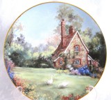 FARFURIE DECORATIVA PORTELAN ENGLEZESC HAMILTON COLLECTION ENGLISH COUNTRY COTTAGES 21 CM
