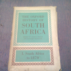 THE OXFORD HISTORY OF SOUTH AFRICA - MONICA WILSON (CARTE IN LIMBA ENGLEZA) VOL.I