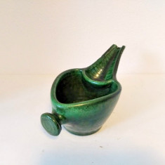 Vas ceramic forma deosebita, studio art, glazura verde, Mid-Century Germania