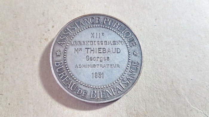 F652-Medalia Birou Asistenta Publica M. G. Thiebaud 1951 Franta bronz argintat.