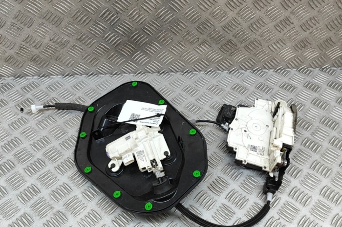&Icirc;ncuietoare ușă st&acirc;nga față AUDI E-TRON GEN 2019 OEM: 4K1837015K,4N0837059 28465641