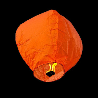 Lampioane zburatoare clasice colorate culoare portocaliu foto
