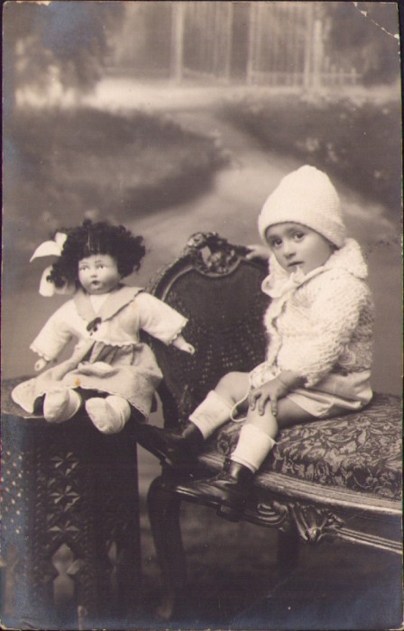 HST P1241 Poză copil cu păpușă 1927 Rom&acirc;nia interbelică