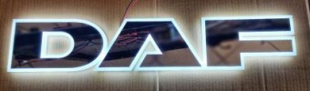 Sigla capota cromata DAF iluminata NEON ALB foto