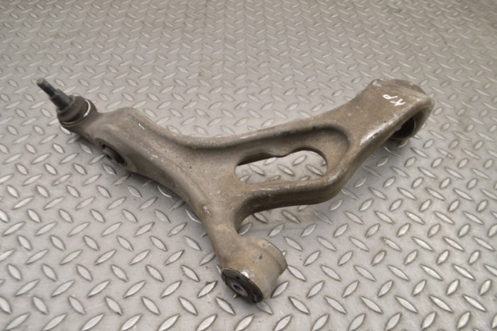 Braț inferior st&acirc;nga față PORSCHE CAYENNE 92A 2012 OEM: 7P0407151C | 14611417