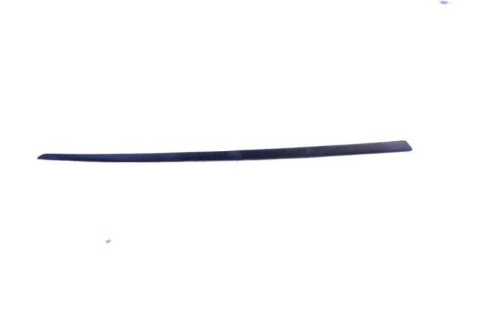 Ornament vertical parbriz st&acirc;nga PORSCHE CAYENNE 9Y0/9Y3 2019 OEM: 9Y3854327 | 17995045
