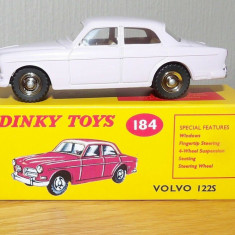 Macheta Volvo 122S - Dinky Toys