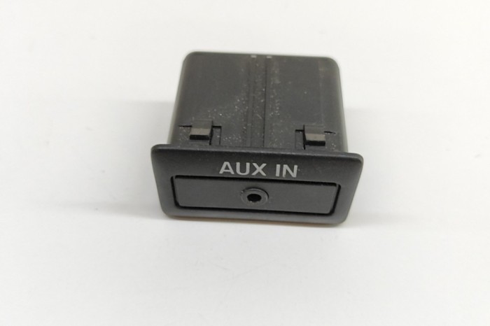 Port USB/AUX-In MAZDA CX-9 TB 2007 OEM: TD11-66-DFX 29011198