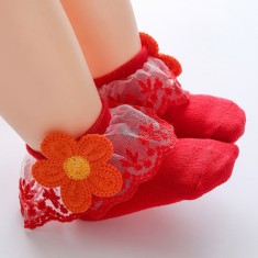 Sosetele rosii pentru fetite - Margareta crosetata (Marime Disponibila: 3-6