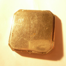 Cutiuta f. veche de pudra COTY ,cu emblema vultur ,dim.=4,5x4,8x0,8cm, metal arg