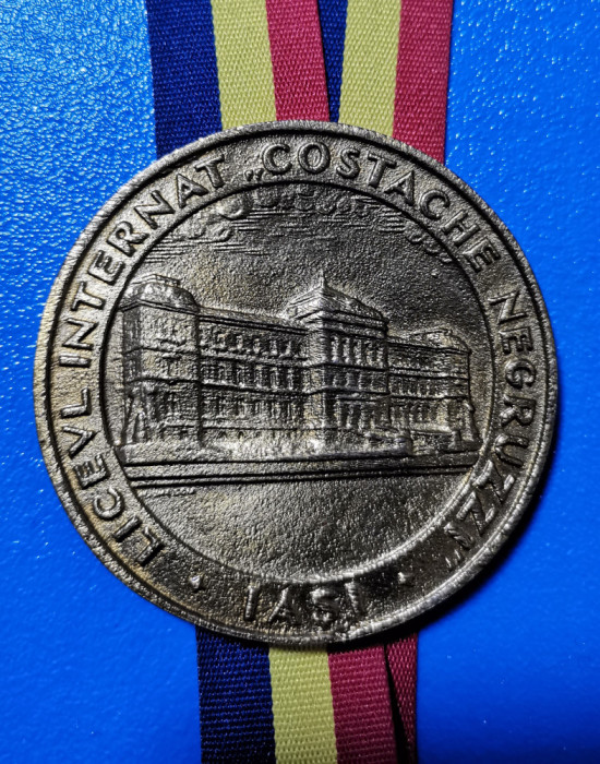 SV * Medalia LICEUL INTERNAT &quot;COSTACHE NEGRUZZI&quot; IAȘI * CENTENAR 1895 - 1995