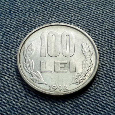 3c - 100 Lei 1992 Romania / litere si cifre groase / luciu de batere foto