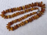 Cumpara ieftin Sirag vechi din chihlimbar natural