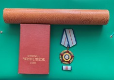ORDINUL MERITUL MILITAR CL.3 RSR, CU CUTIE, BARETA SI BREVET IN ETUI