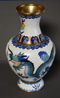Vaza decorativa China anii 1960 tehnica cloisonne - decor dragoni foto