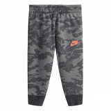 Pantaloni de trening Nike B NSW CLUB CAMO FLC PANT