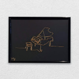 Tablou pian, sculptura din fir continuu de sarma placata cu aur, 22&times;31 cm